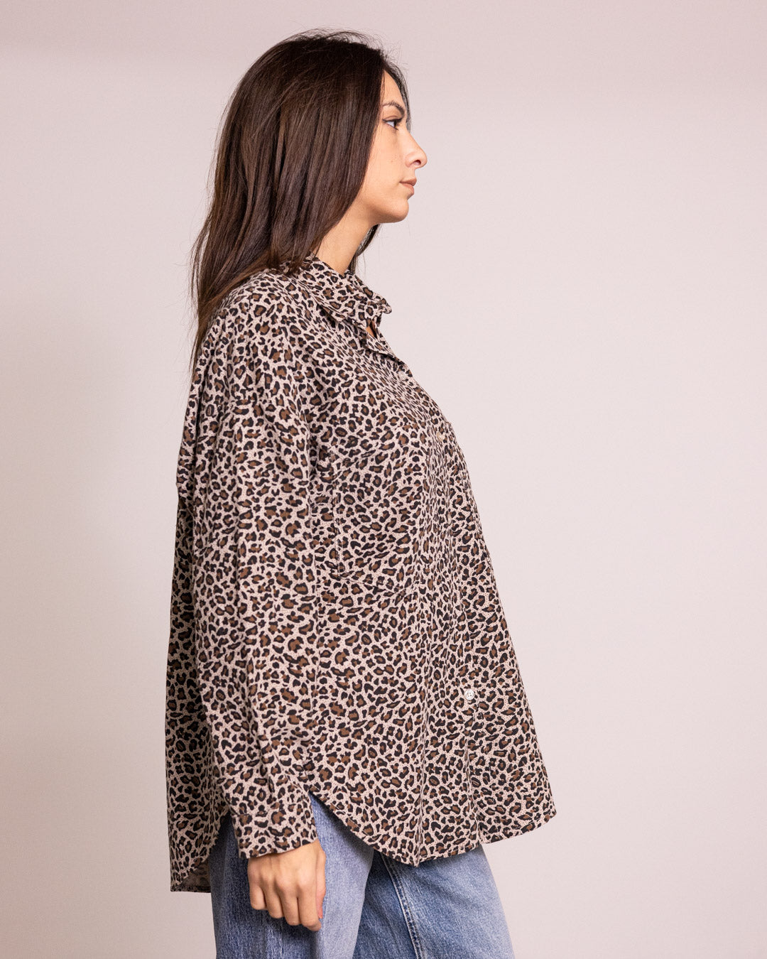 Camicia leopardata con doppia tasca